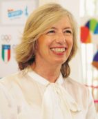 Copertina di Ministro non lasci la nostra istruzione in mutande