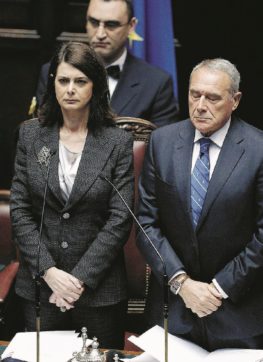 Vitalizi ai condannati: lo stop è soltanto un’altra farsa