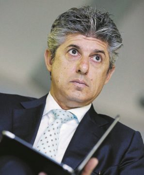Le contorsioni di Matteo sull’Enel e la fibra ottica