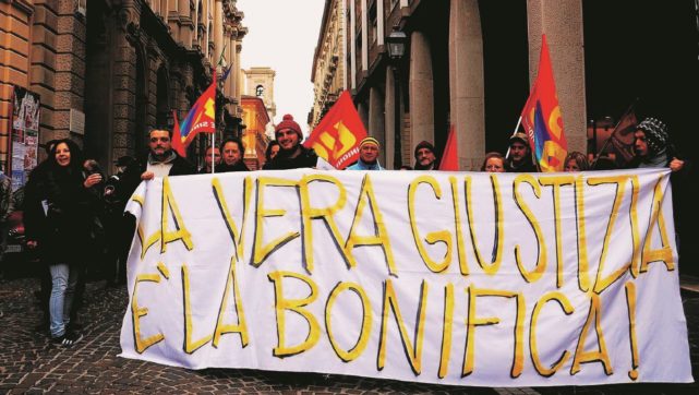 “Non condanniamoli, possono portarci via qualsiasi cosa”