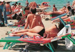 Copertina di La compravendita del bagnasciuga