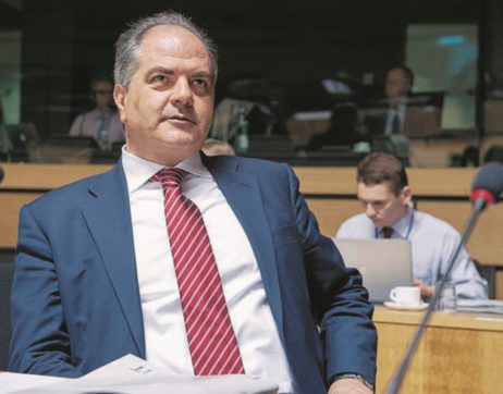 Castiglione inaugura la caserma: ma è senza luce
