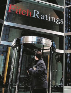 Copertina di Banche Da Mps a Carige, Fitch taglia il rating