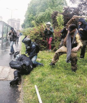 Copertina di Arrestato l’anarchico che picchiò il poliziotto