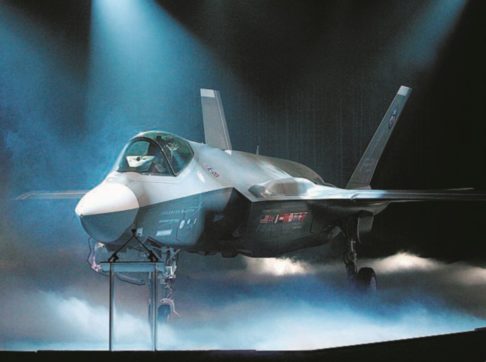Altro che dimezzamento, più fondi per gli F-35
