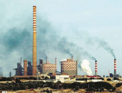 Copertina di Ilva, Confindustria sta coi Riva. Anm: ecoreati, norme inquietanti