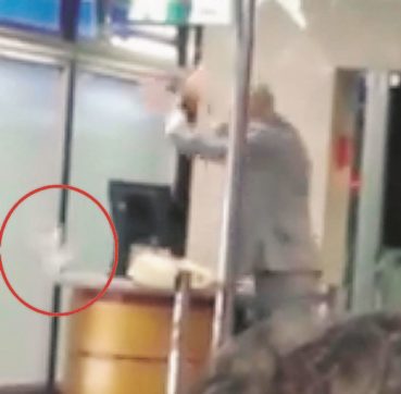Formigoni, il bullo dell’aeroporto