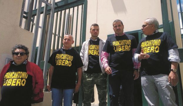“Genovese libero”: ma i fan sono autista e parenti