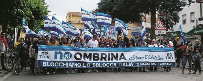 Copertina di Ombrina, 50mila no alle trivelle in mare