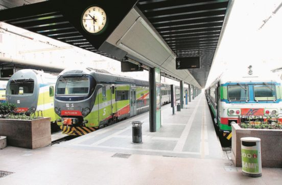 Ferrovie Nord, consulenza  al legale di  Maroni