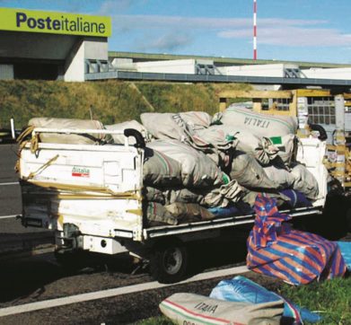 Poste: l’imbroglio  svelato dall’archivio di 10 mila email