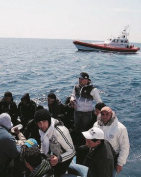 Migranti, l’Ue scarica tutto sull’Italia