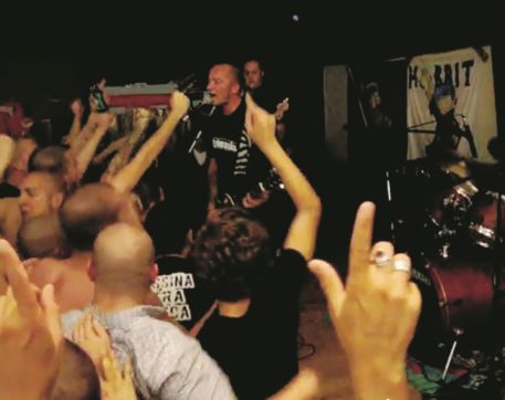 “Nazirock non si può dire”: al picchiatore 15 mila euro