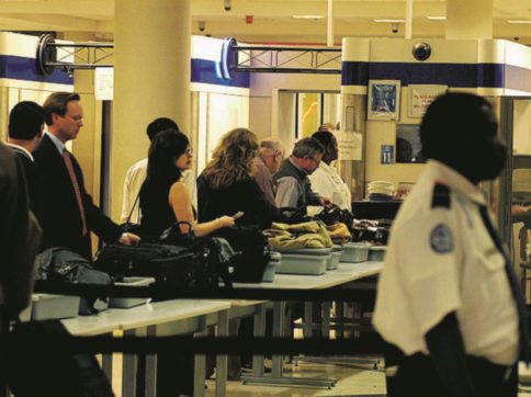 Aeroporti-colabrodo, paradosso Usa