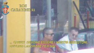 Copertina di Mucche, nomadi e dignità: la “narrazione”  del Mondo di Mezzo