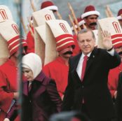 Copertina di Il Papa tira le orecchie  alla Bosnia vicina al jihad