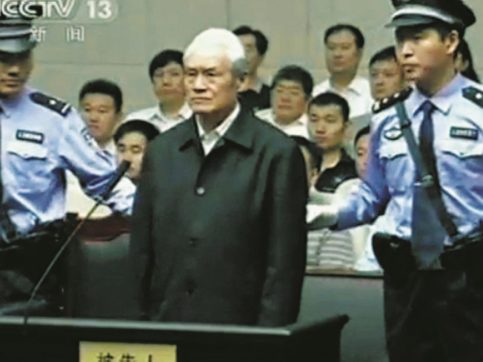 Condannato all’ergastolo: Zhou la tigre non morde più