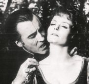 Copertina di Addio a Dracula, è morto Christopher Lee