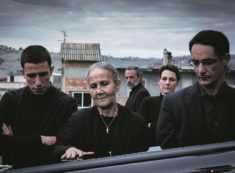 Copertina di Per fortuna i premi servono a qualcosa