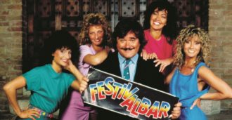 Copertina di Tu chiamali tormentoni: la canzonetta si fa estate