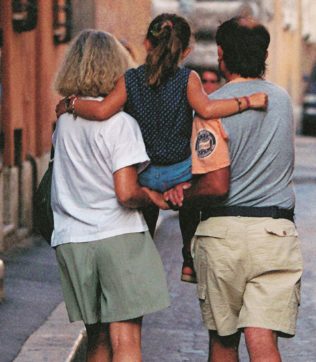 Figli adottivi, sì al diritto di “sapere”