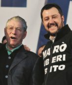Copertina di Pontida, l’addio del Senatur e Salvini cerca dei professori