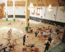 Copertina di Kamikaze nella moschea sciita,  25 morti con la firma dell’Isis