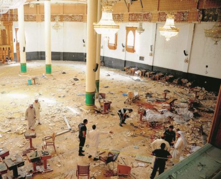 Copertina di Kamikaze nella moschea sciita,  25 morti con la firma dell’Isis