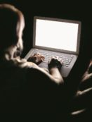 Copertina di Diffamazione sul web, la legge dell’impunità