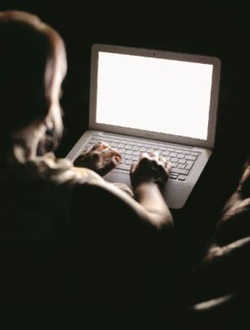 Diffamazione sul web, la legge dell’impunità