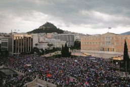 Copertina di La Grecia non paga il Fmi ma Tsipras torna a trattare