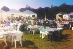 Copertina di Dove c’era l’erba (birra  e salsicce) ora ci sono stand vuoti e tacchi alti