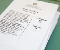 Copertina di Domanda secca, ma le proposte non sono allegate: prima opzione il No