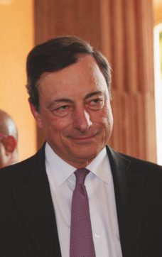 Copertina di La pistola di Draghi per costringere  i tedeschi all’accordo