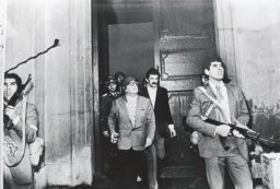 Copertina di Tre settimane da recluso con i golpisti a comandare