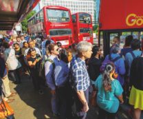 Copertina di Sciopera The Tube, una giornata  di ordinata follia