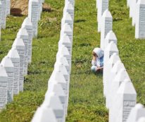 Copertina di Srebrenica 20 anni dopo restano solo i fantasmi
