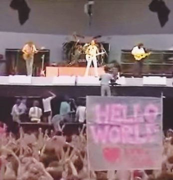 Copertina di Live Aid, come fare la storia del rock suonando malissimo