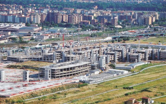 I carabinieri ci vivono già ma la Scuola d’oro va rifatta