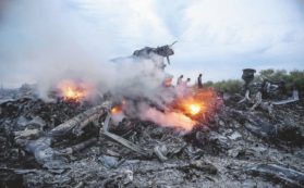 Copertina di Ustica nel Donbass un anno dopo  298 morti rimpallati fra Kiev e Mosca