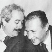 Copertina di Iniziarono a morire con il pezzo di Sciascia