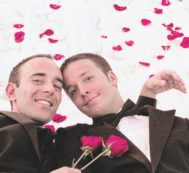 Copertina di Unioni civili: condannati. Ma l’Italia rimanda ancora