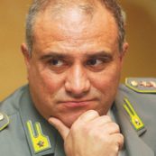 Copertina di Sono armi componibili come mobili dell’Ikea