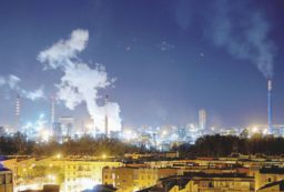 Copertina di Ilva, fine della narrazione:  Vendola (e altri 43) a giudizio