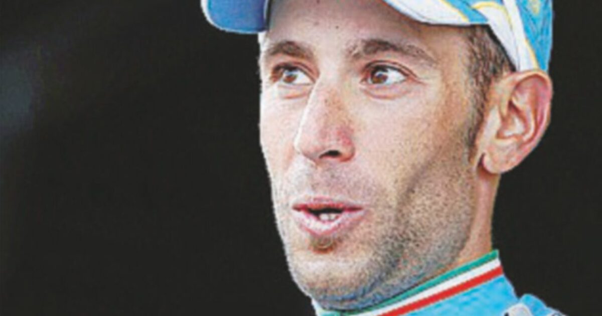 Vincenzo Nibali: “Per colpa del doping ho perso tanto. Ero un bersaglio: mi hanno pedinato e mi sono anche entrati in casa” Vincenzo Nibali: “Per colpa del doping ho perso tanto. Ero un bersaglio: mi hanno pedinato e mi sono anche entrati in casa”