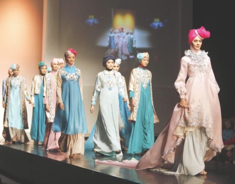 Un mercato da 300 miliardi di dollari che fa gola alle griffe –  Il velo d’oro  dell’Islam