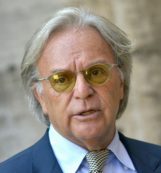 Copertina di Una pioggia di milioni  sul calcio malandrino