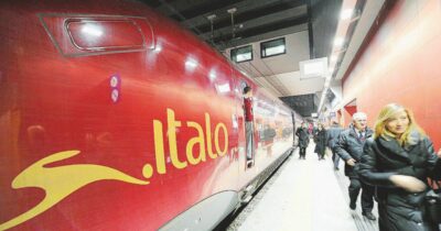 Copertina di Decine di Alta Velocità con oltre un’ora di ritardo tra Milano e Bologna: “Inconveniente tecnico”