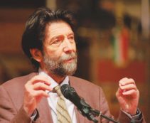 Copertina di “Dilettanti ridicoli, il potere non si mantiene coi lacchè”