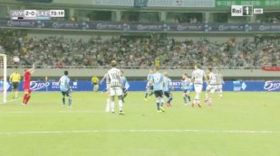 Copertina di Calcio al via, la Rai va subito sotto